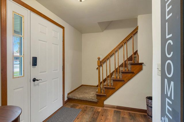 611 WAUBAUNUQUA TRAIL, De Pere, WI 54115