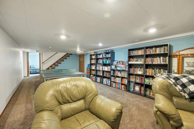 611 WAUBAUNUQUA TRAIL, De Pere, WI 54115