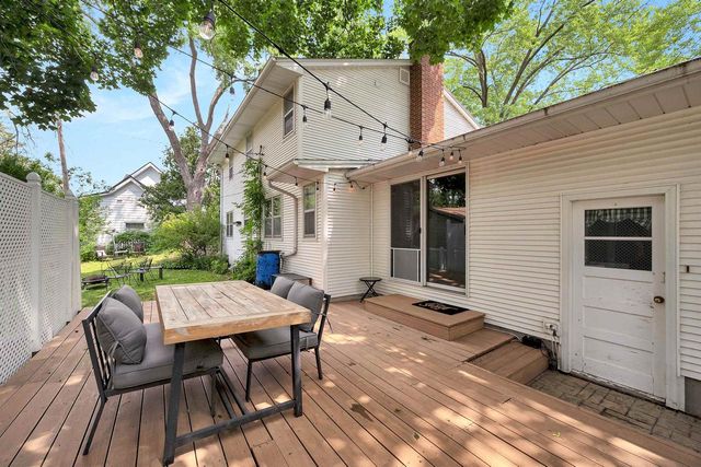 611 WAUBAUNUQUA TRAIL, De Pere, WI 54115