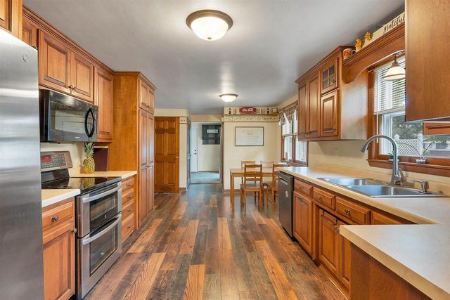 611 WAUBAUNUQUA TRAIL, De Pere, WI 54115