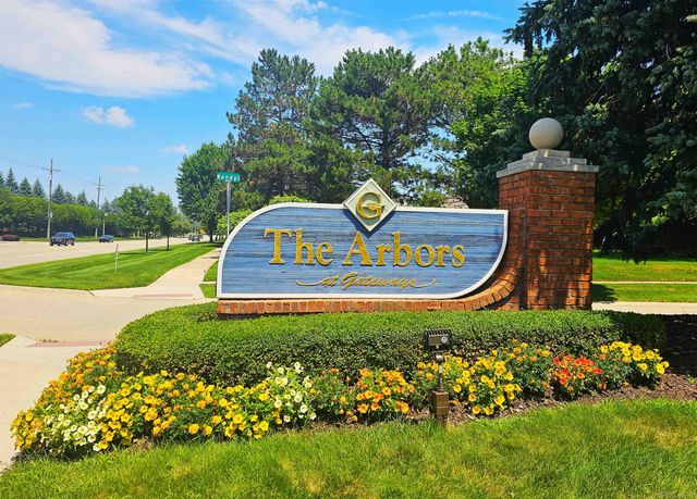 44134 Kendyl Drive, Sterling Heights, MI 48314