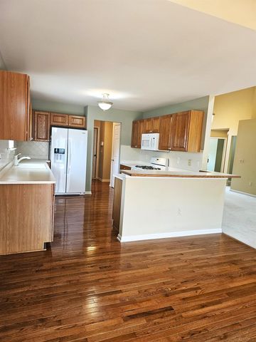 44134 Kendyl Drive, Sterling Heights, MI 48314