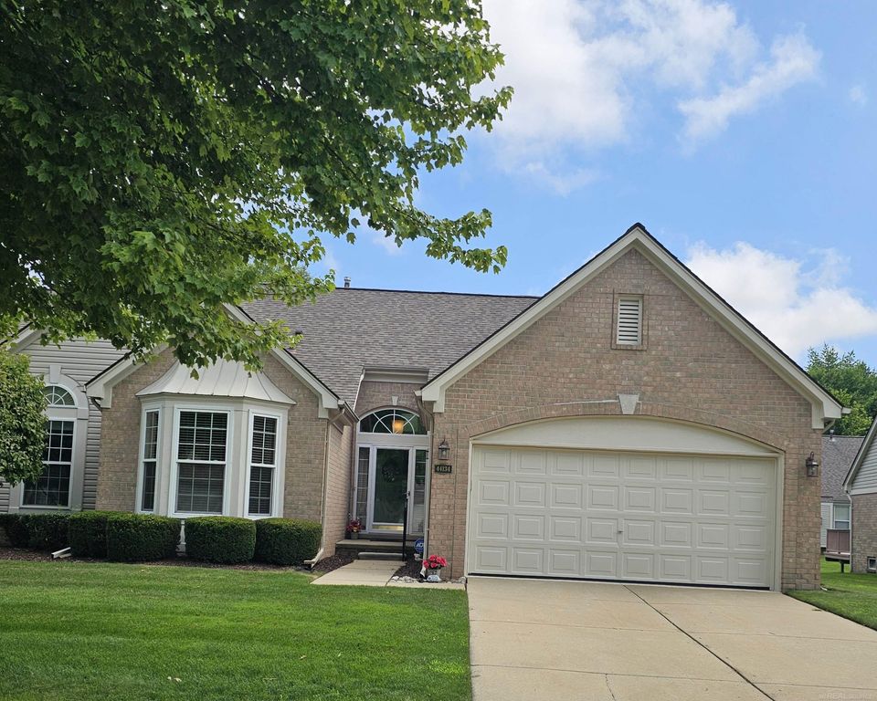 44134 Kendyl Drive, Sterling Heights, MI 48314