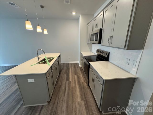 4614 Lakeview Road 2, Charlotte, NC 28216