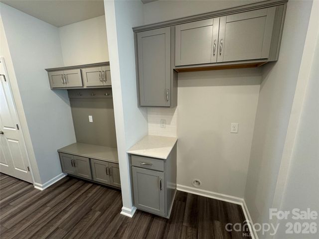 4614 Lakeview Road 2, Charlotte, NC 28216