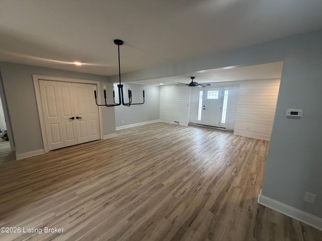 4308 Sadie Ln, Louisville, KY 40216