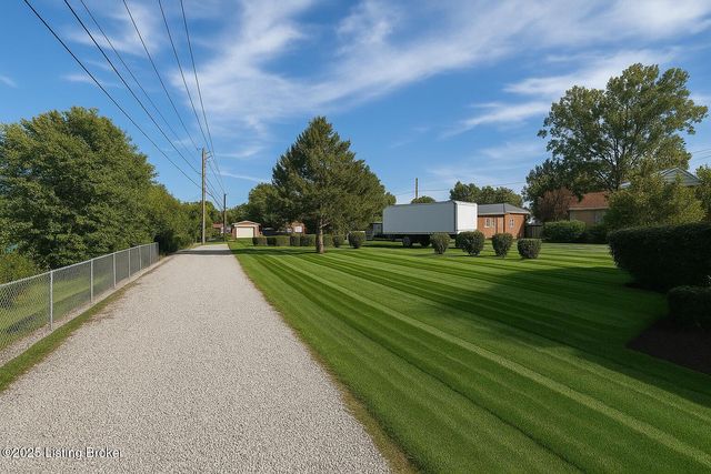 4308 Sadie Ln, Louisville, KY 40216