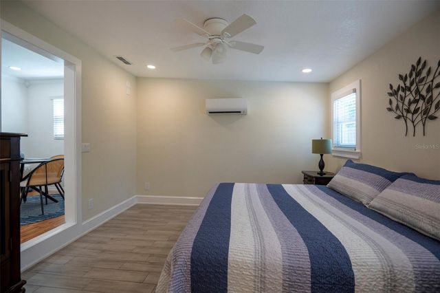 569 BAMBOO DRIVE S, St Petersburg, FL 33707