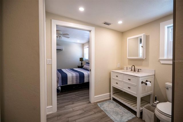 569 BAMBOO DRIVE S, St Petersburg, FL 33707