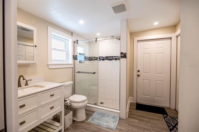 569 BAMBOO DRIVE S, St Petersburg, FL 33707