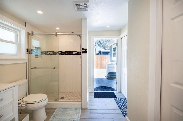 569 BAMBOO DRIVE S, St Petersburg, FL 33707