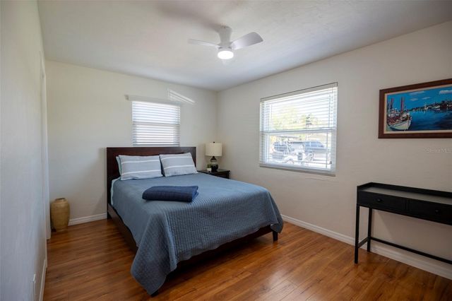 569 BAMBOO DRIVE S, St Petersburg, FL 33707