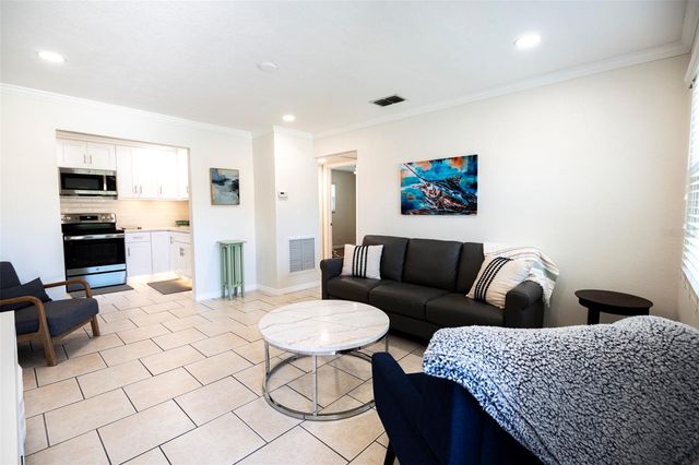 569 BAMBOO DRIVE S, St Petersburg, FL 33707