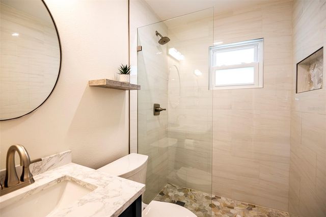 569 BAMBOO DRIVE S, St Petersburg, FL 33707