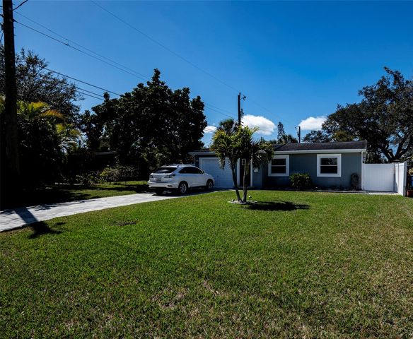 569 BAMBOO DRIVE S, St Petersburg, FL 33707