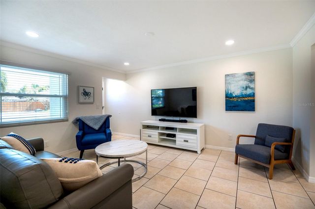 569 BAMBOO DRIVE S, St Petersburg, FL 33707