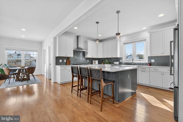 1417 S NELSON ST, Arlington, VA 22204