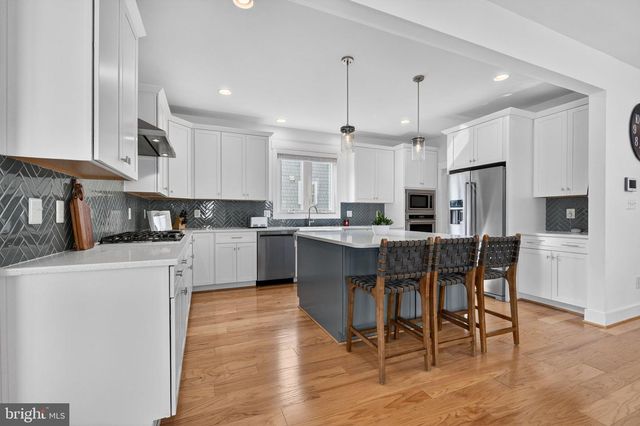 1417 S NELSON ST, Arlington, VA 22204