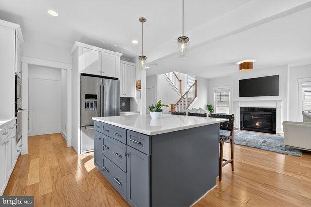 1417 S NELSON ST, Arlington, VA 22204