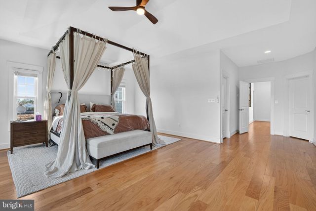 1417 S NELSON ST, Arlington, VA 22204