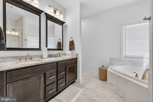 1417 S NELSON ST, Arlington, VA 22204