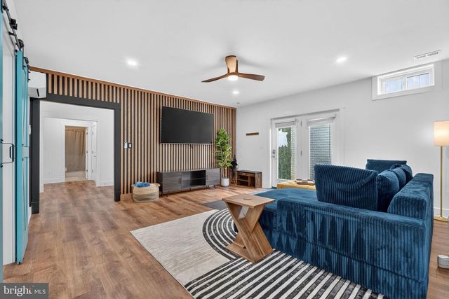 1417 S NELSON ST, Arlington, VA 22204