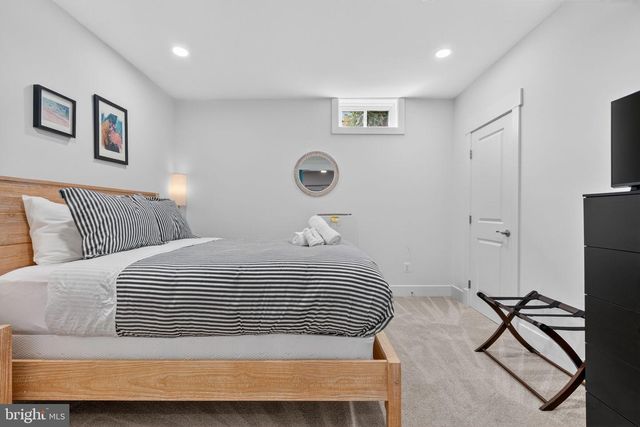 1417 S NELSON ST, Arlington, VA 22204