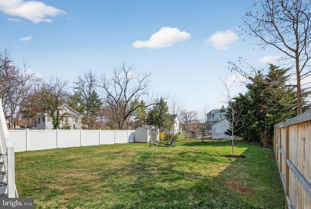 1417 S NELSON ST, Arlington, VA 22204