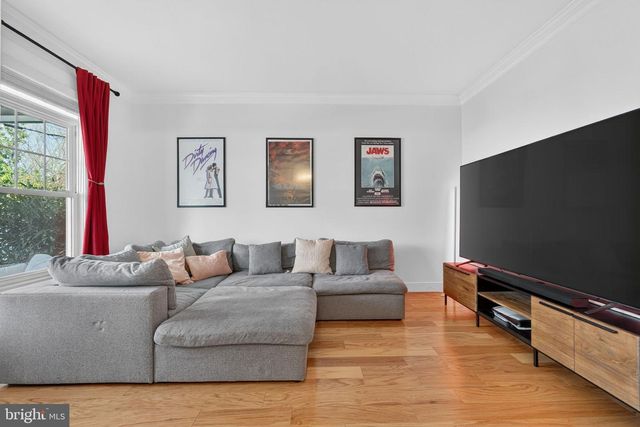 1417 S NELSON ST, Arlington, VA 22204