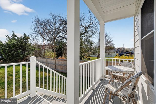 1417 S NELSON ST, Arlington, VA 22204