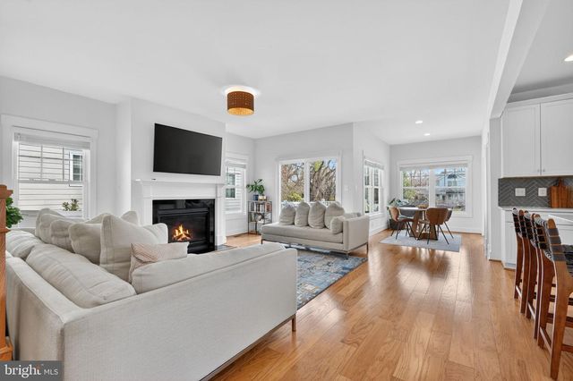 1417 S NELSON ST, Arlington, VA 22204