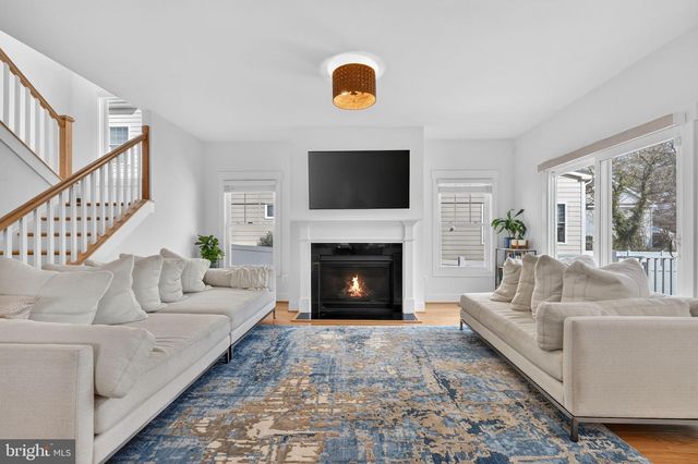 1417 S NELSON ST, Arlington, VA 22204