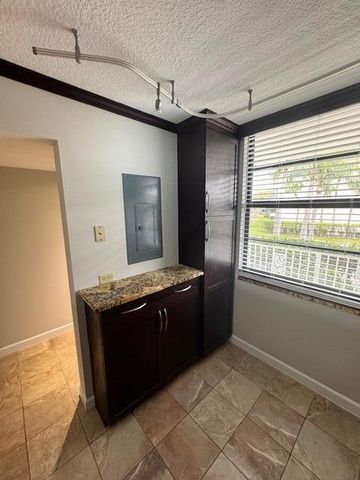 3540 Whitehall Drive 202, West Palm Beach, FL 33401