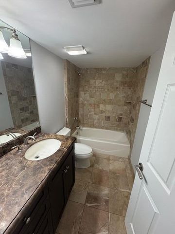 3540 Whitehall Drive 202, West Palm Beach, FL 33401