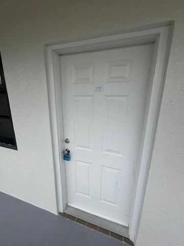 3540 Whitehall Drive 202, West Palm Beach, FL 33401