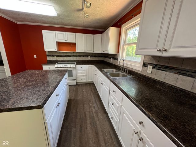 6238 E Southport Road, Indianapolis, IN 46237