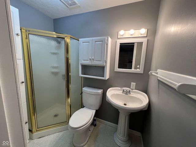 6238 E Southport Road, Indianapolis, IN 46237