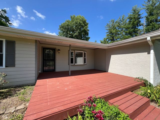 6238 E Southport Road, Indianapolis, IN 46237