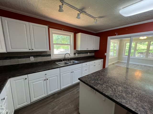 6238 E Southport Road, Indianapolis, IN 46237