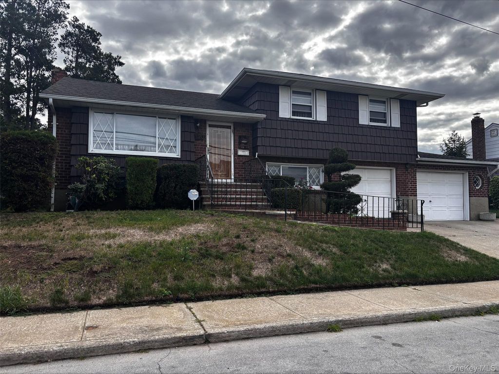 120 Osborne Road, West Hempstead, NY 11552 — exterior