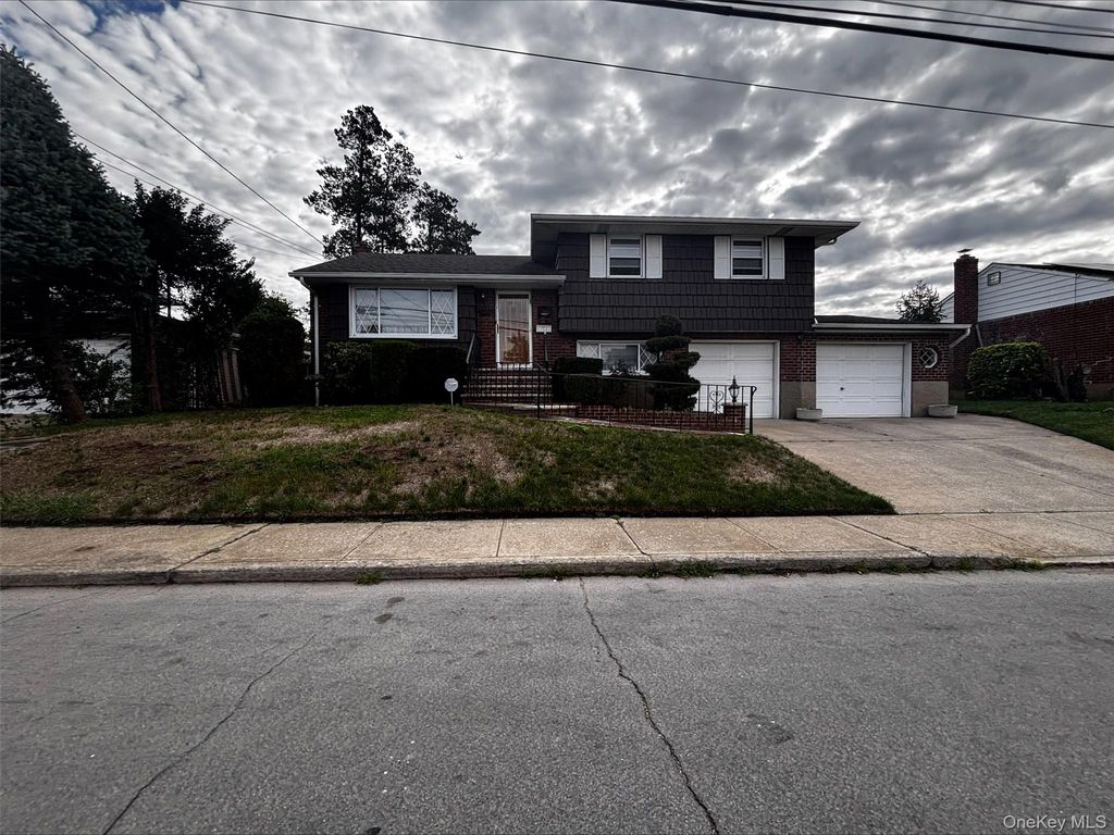 120 Osborne Road, West Hempstead, NY 11552 — photo 2
