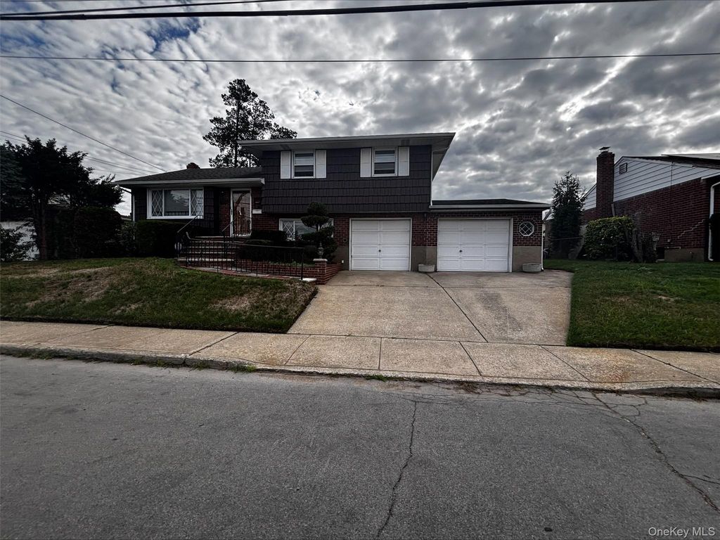 120 Osborne Road, West Hempstead, NY 11552 — photo 3