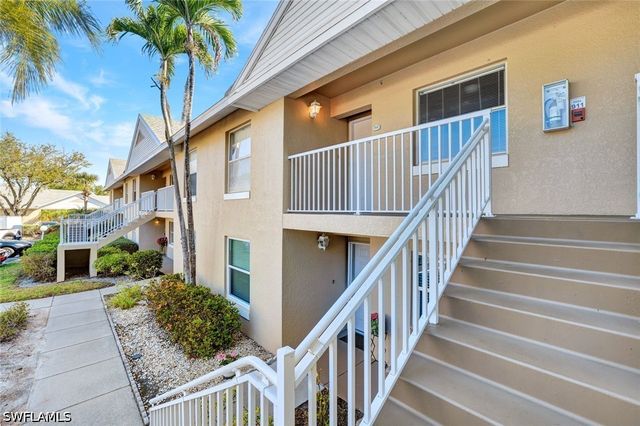 120 Pebble Shores DR 205, Naples, FL 34110