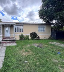 955 SW 75th Ave, Miami, FL 33144