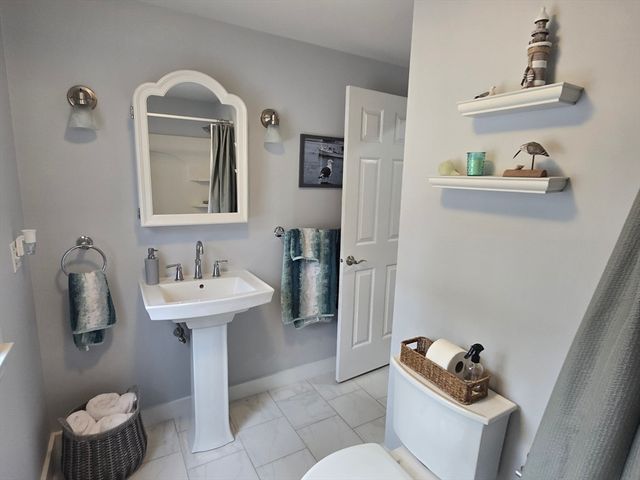 66 Bog River Bnd, Mashpee, MA 02649