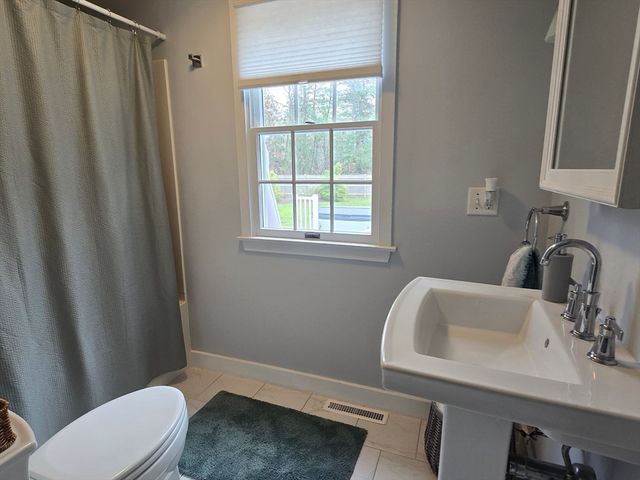 66 Bog River Bnd, Mashpee, MA 02649