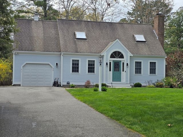 66 Bog River Bnd, Mashpee, MA 02649