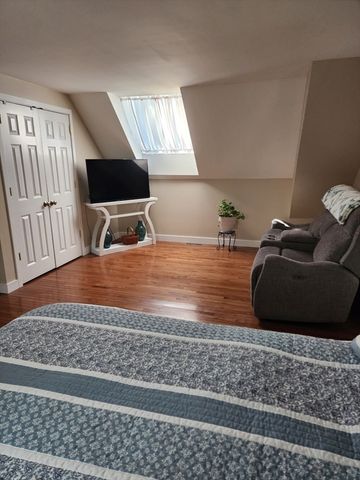 66 Bog River Bnd, Mashpee, MA 02649
