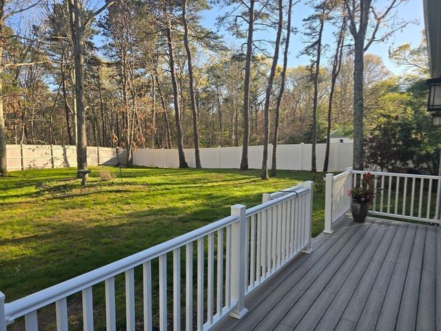 66 Bog River Bnd, Mashpee, MA 02649