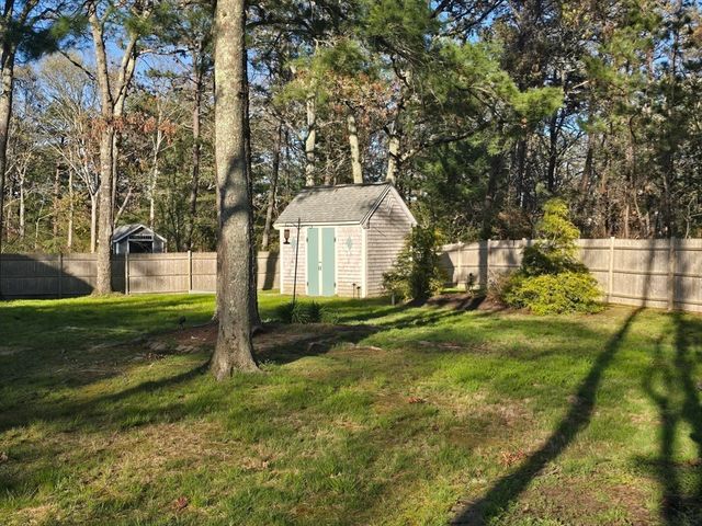 66 Bog River Bnd, Mashpee, MA 02649